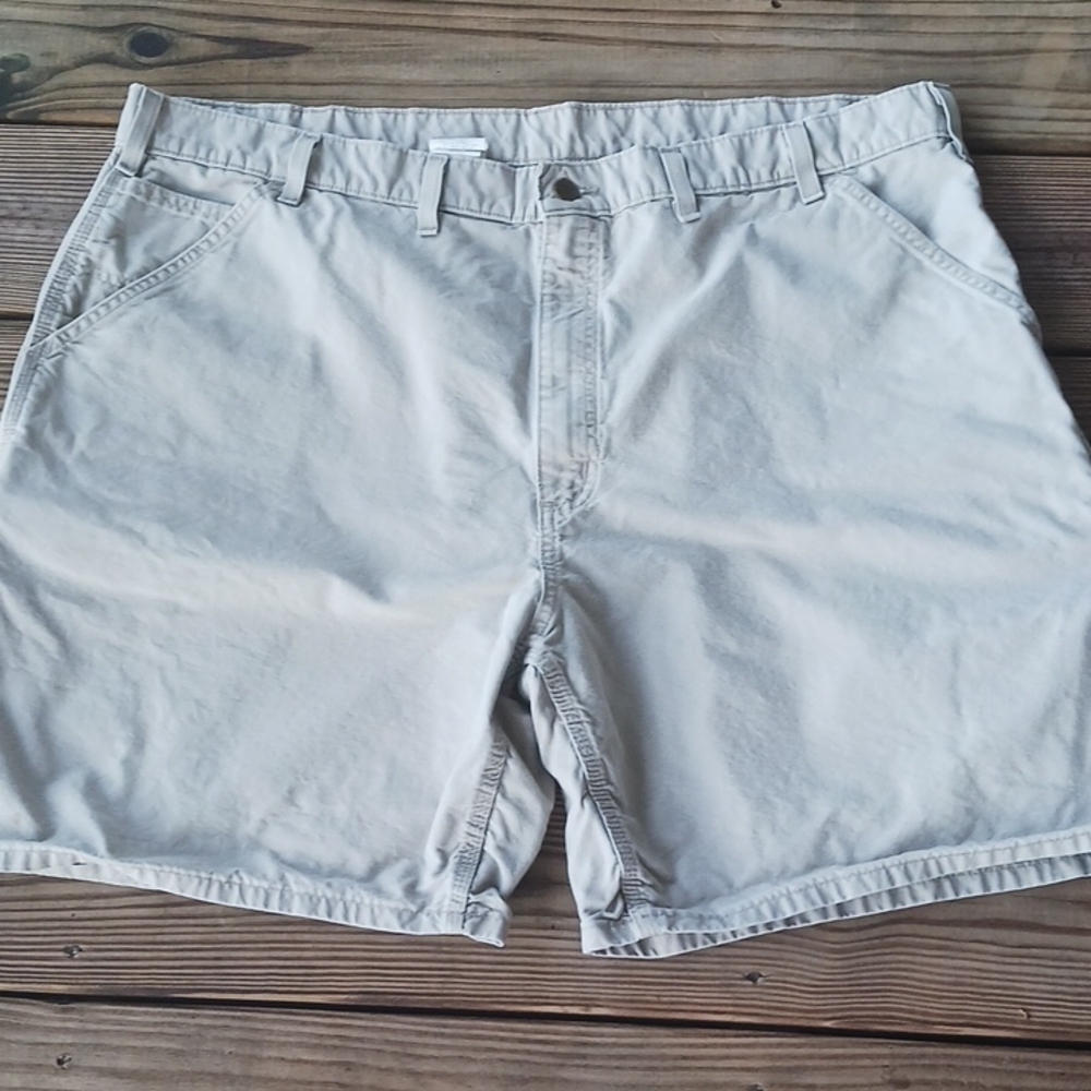 Carhartt men's cream shorts size 44